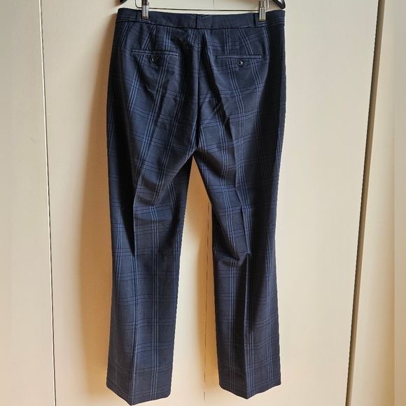 Banana Republic Logan Trouser-Fit Washable Italian Wool-Blend Pant in 10L - Picture 9 of 16